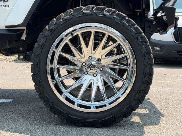 Used 2020 Jeep Gladiator Overland AWD/4WD image 27