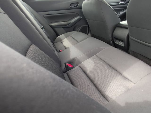 Used 2025 Nissan Altima 2.5 SV FWD image 18