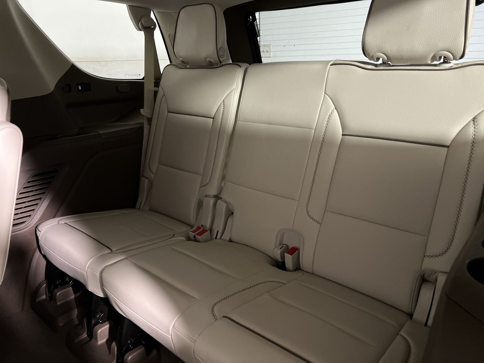 Used 2023 GMC Yukon Denali RWD image 25