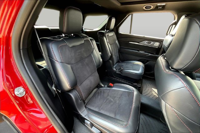Certified 2025 Ford Explorer ST AWD/4WD image 25