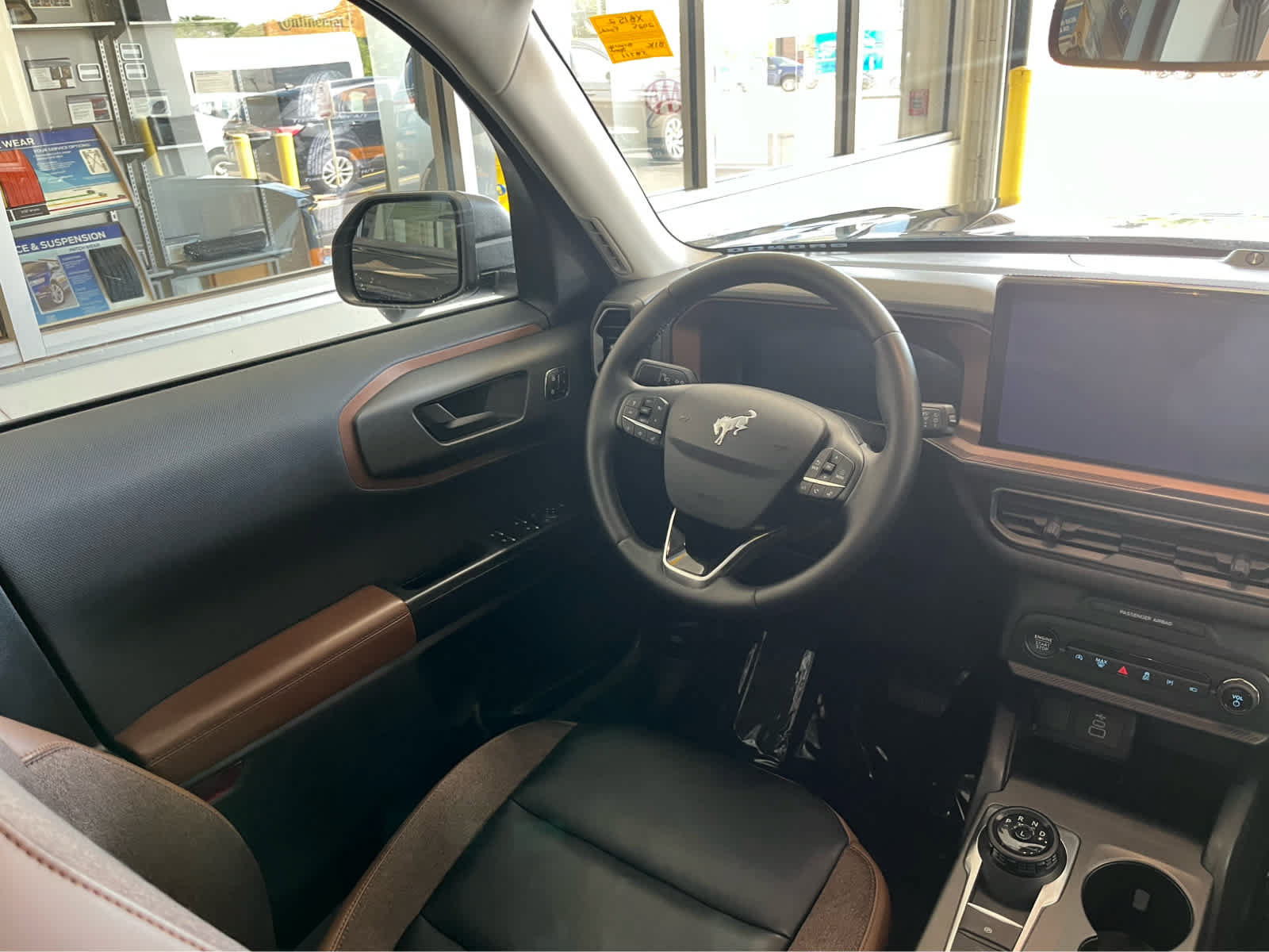 Certified 2025 Ford Bronco Sport Outer Banks w/ Outer Banks Tech Package+ AWD/4WD image 12