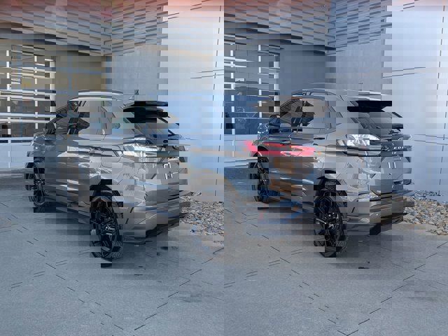 Certified 2022 Ford Edge ST-Line image 3