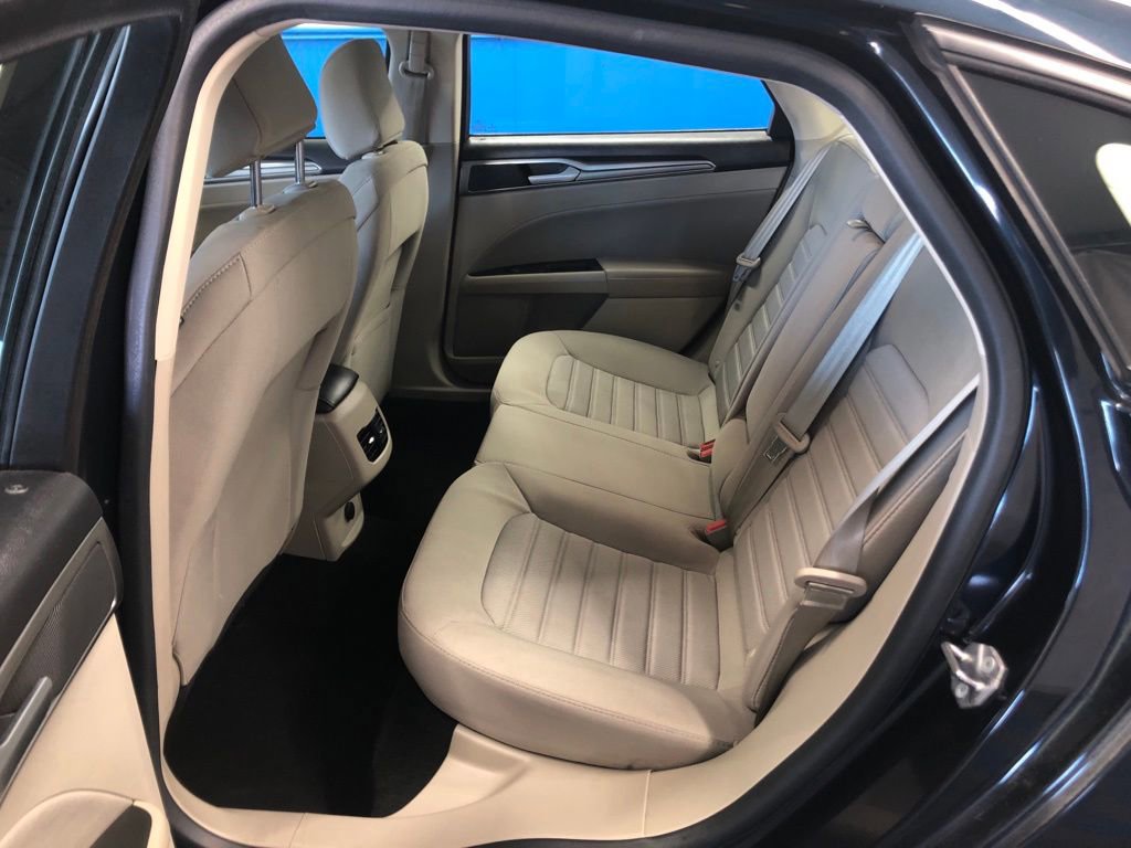 Certified 2020 Ford Fusion SE image 19