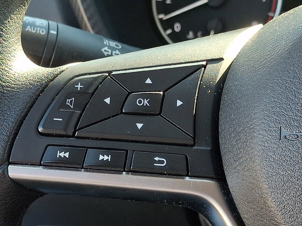 Used 2025 Nissan Sentra SV FWD image 20