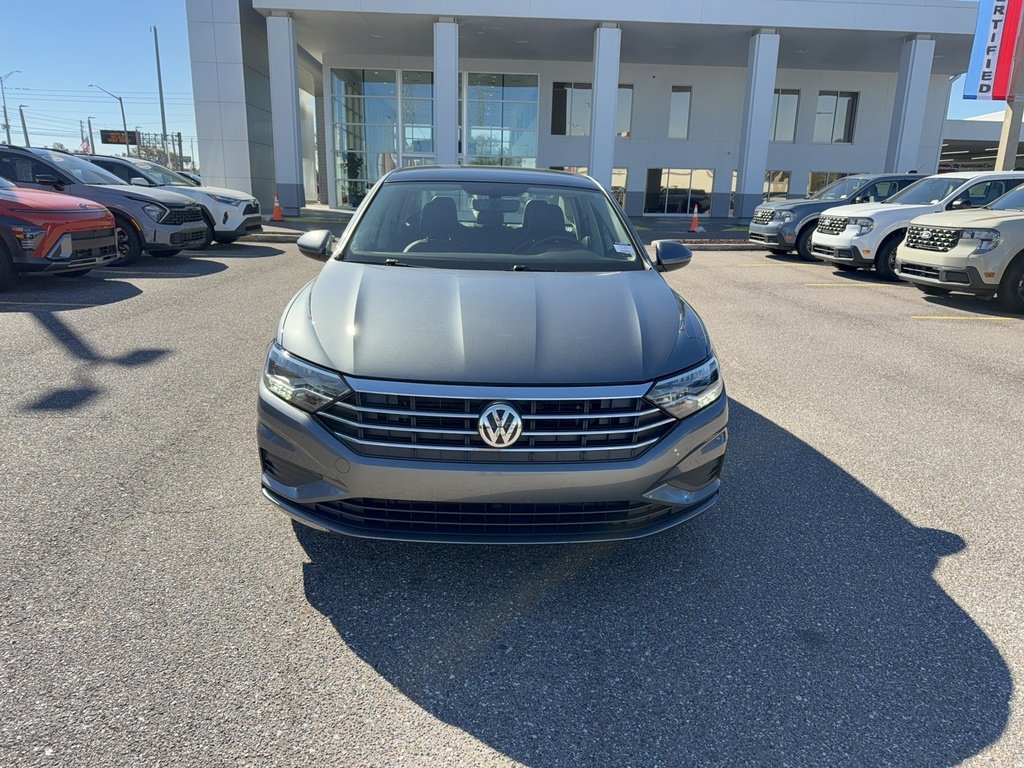 Used 2021 Volkswagen Jetta SE image 3