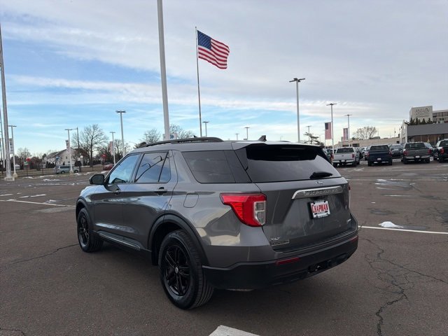 Certified 2022 Ford Explorer XLT w/ Class IV Trailer Tow Package image 3