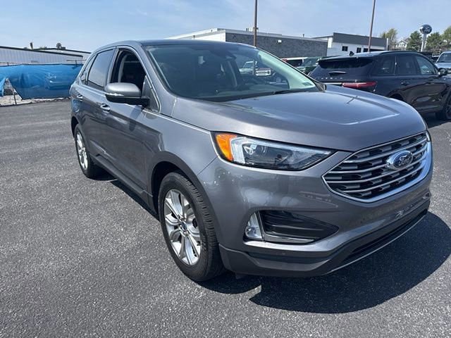 Certified 2022 Ford Edge Titanium image 3