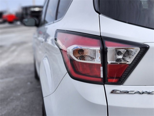 Certified 2017 Ford Escape SE image 9