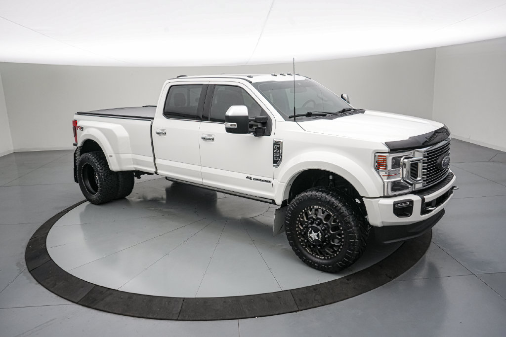 Certified 2022 Ford F450 Platinum w/ FX4 Off-Road Package AWD/4WD image 2
