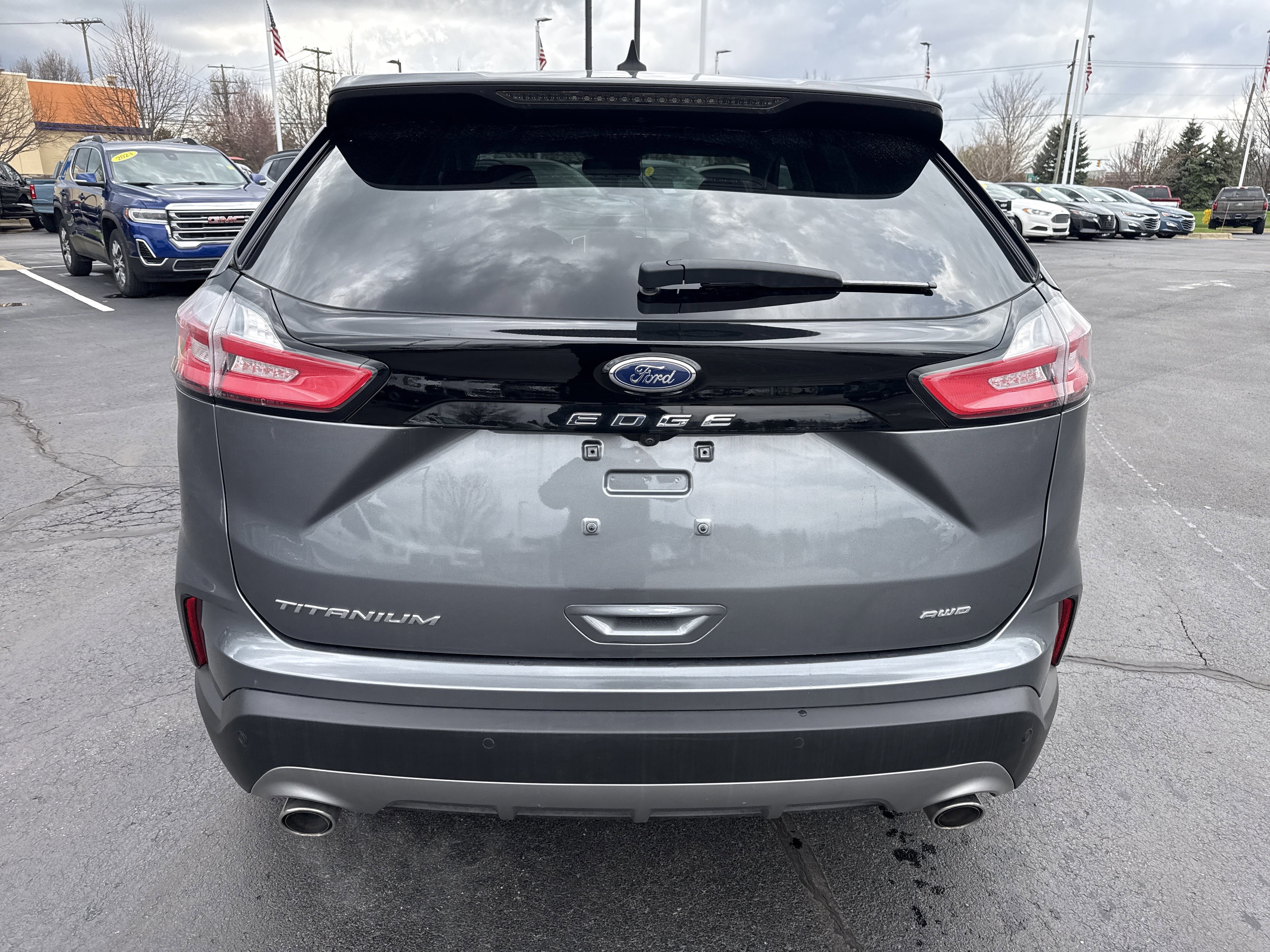 Certified 2023 Ford Edge Titanium image 3