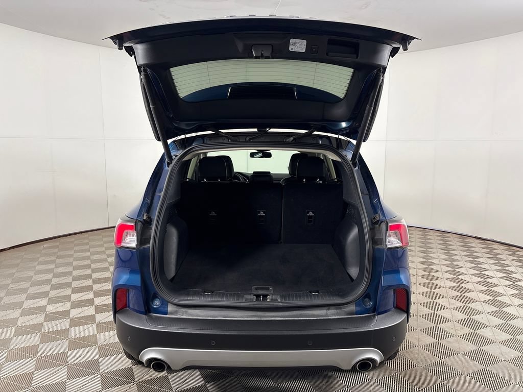 Certified 2020 Ford Escape Titanium w/ Titanium Premium Package 2.0 AWD/4WD image 18