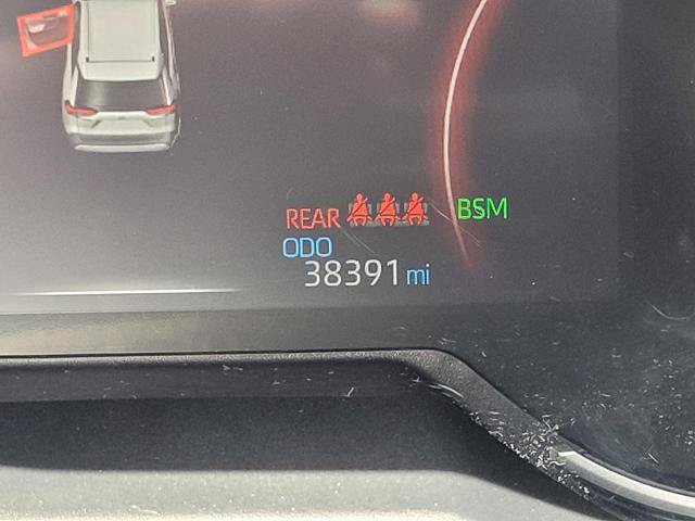 Used 2025 Toyota RAV4 XLE FWD image 31