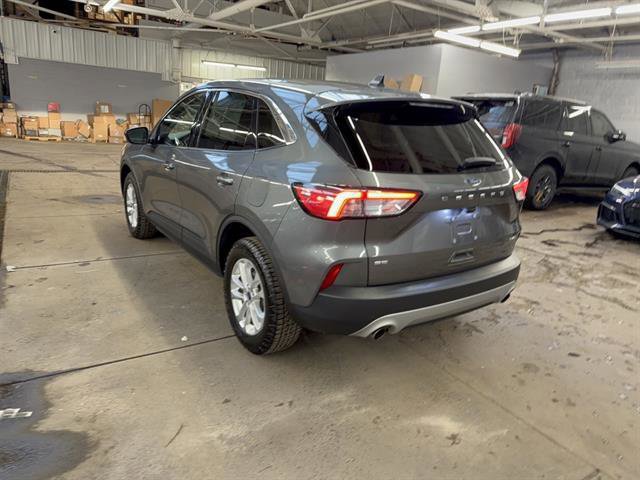 Certified 2022 Ford Escape SE w/ Convenience Package image 3