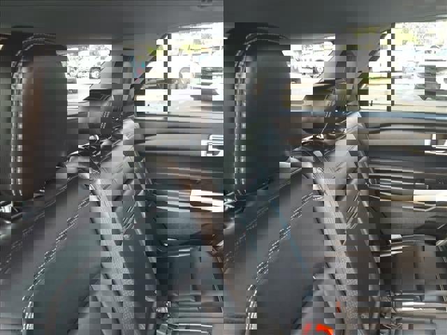 Certified 2021 Ford Explorer XLT w/ Equipment Group 202A image 16