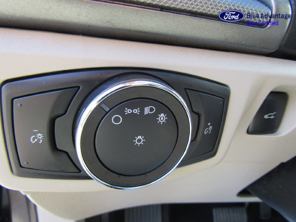 Certified 2019 Ford Fusion SE FWD image 29
