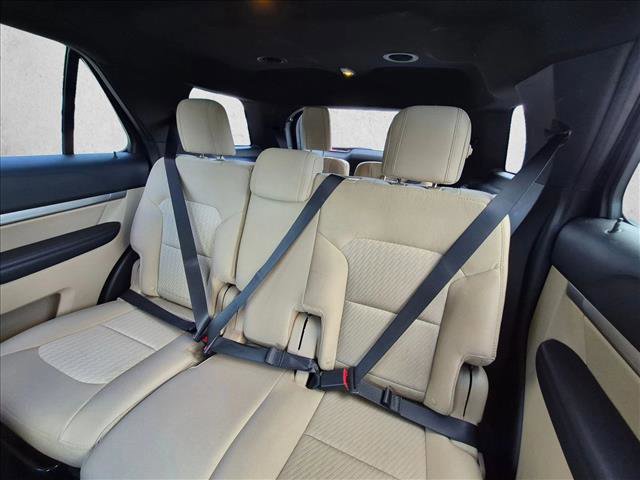 Certified 2017 Ford Explorer FWD image 11