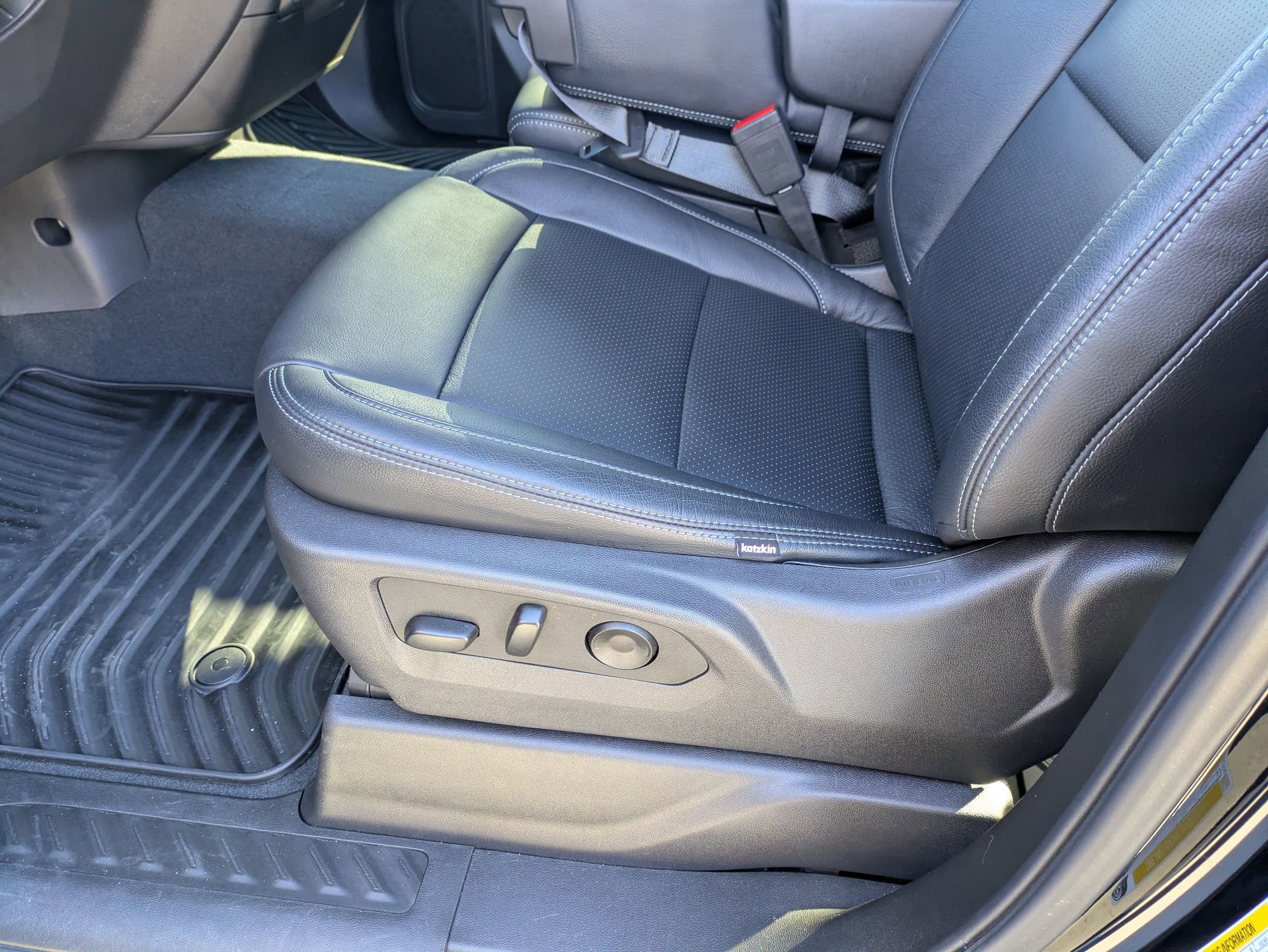 Used 2025 Chevrolet Silverado 1500 Custom Trail Boss w/ Turbomax Blackout Package image 15