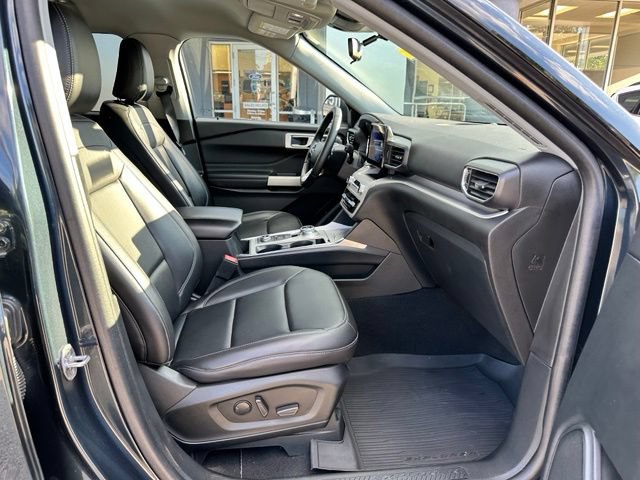Certified 2023 Ford Explorer XLT w/ Equipment Group 202A AWD/4WD image 51