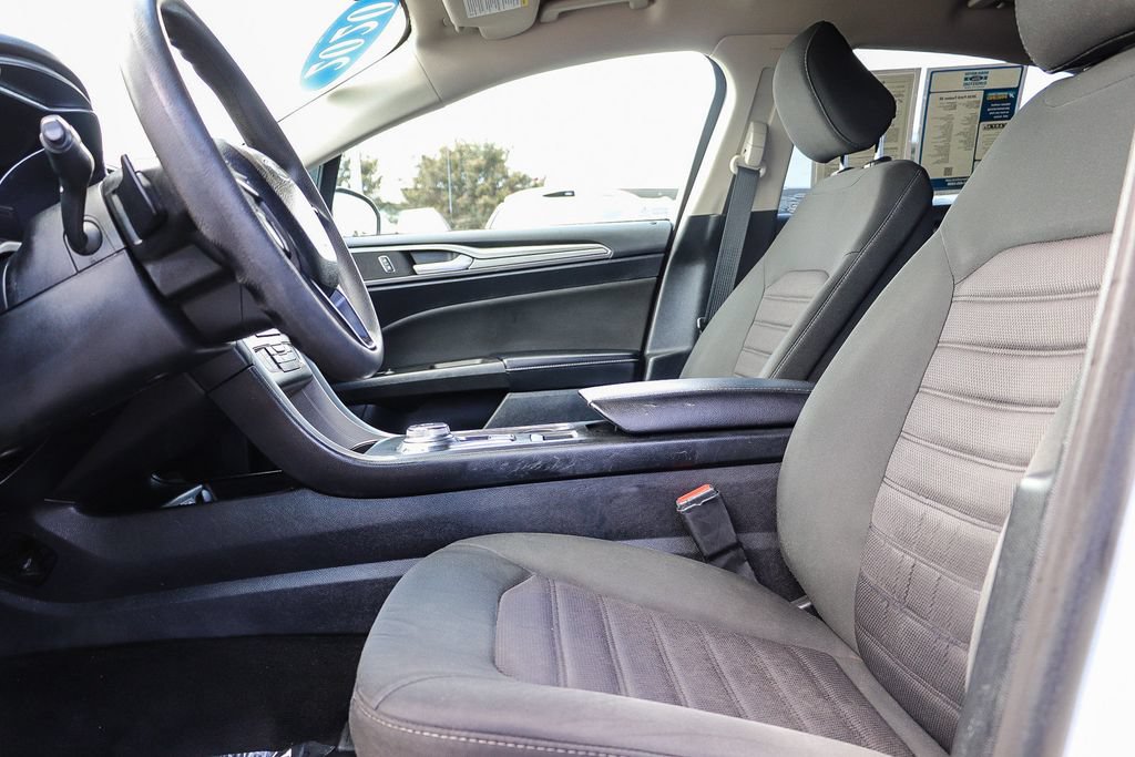 Certified 2020 Ford Fusion SE AWD/4WD image 19