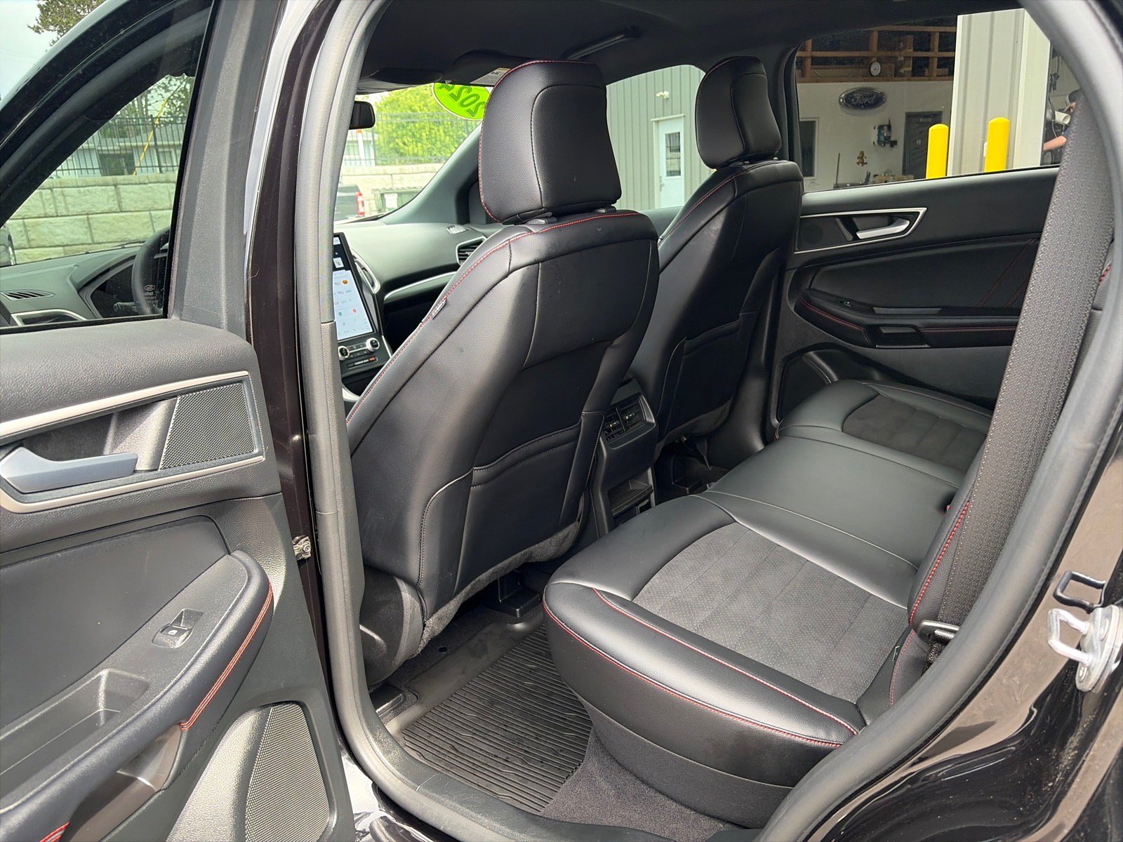 Certified 2024 Ford Edge ST-Line AWD/4WD image 10