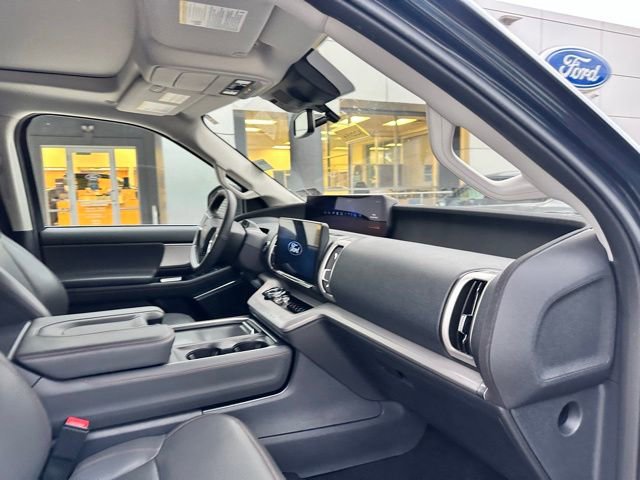 Certified 2025 Ford Expedition Active AWD/4WD image 57