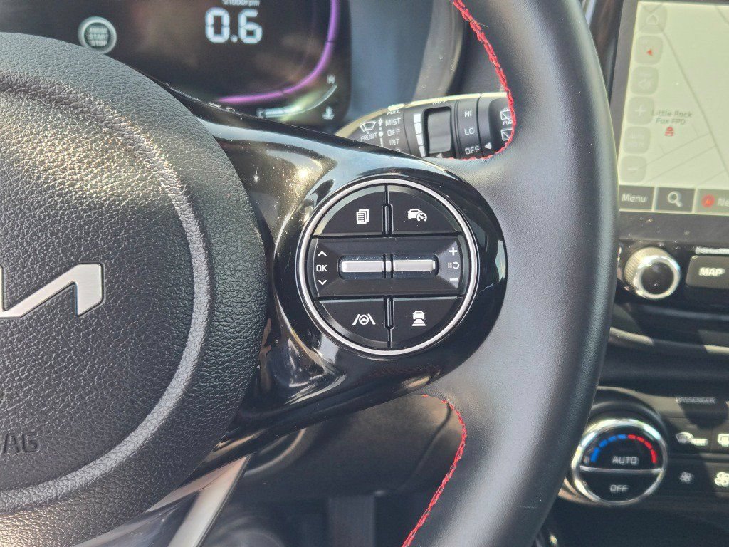 Used 2025 Kia Soul GT-Line w/ GT-Line Technology Package FWD image 29