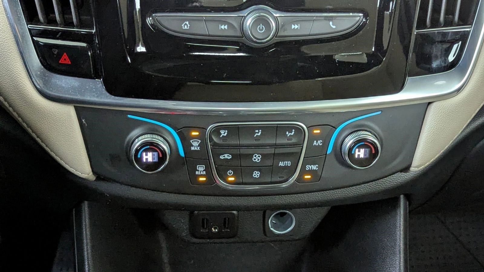 Used 2023 Chevrolet Traverse LS w/ Midnight/Sport Edition image 27