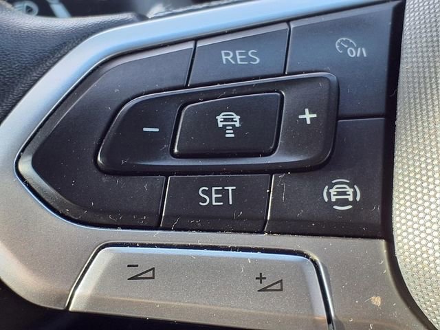 Used 2021 Volkswagen Atlas Cross Sport SEL w/ Cross Sport MDO Package image 21