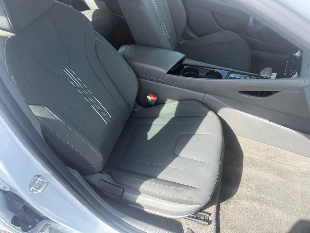 Used 2024 Hyundai Elantra SEL w/ Convenience Package FWD image 52