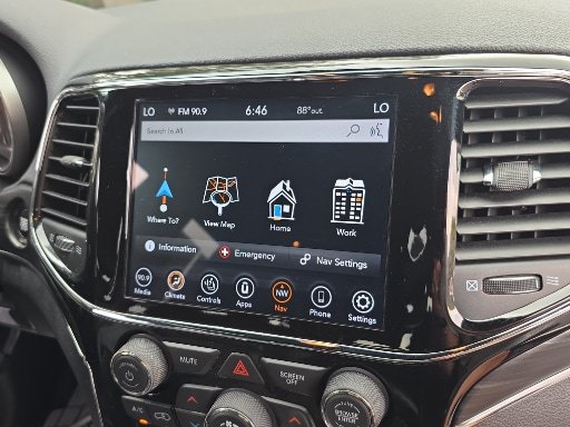 Used 2020 Jeep Grand Cherokee Limited RWD image 17
