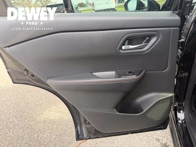 Used 2026 Nissan Rogue SV AWD/4WD image 30