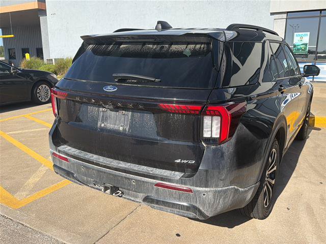 Certified 2025 Ford Explorer ST-Line AWD/4WD image 6
