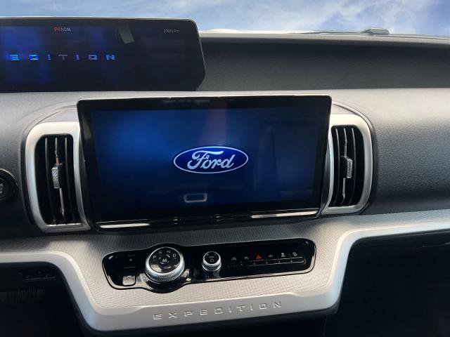 Certified 2025 Ford Expedition Active AWD/4WD image 12