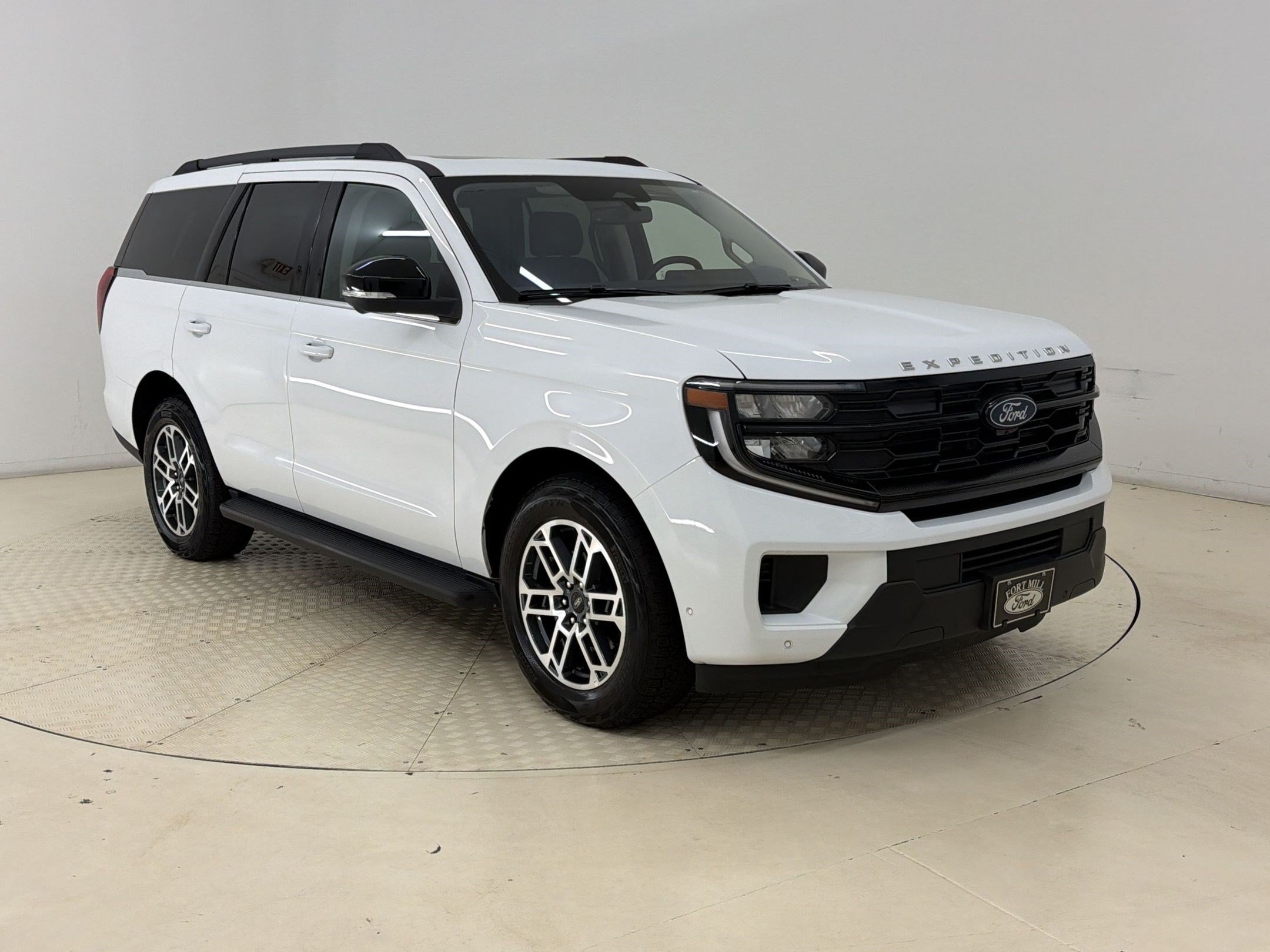 Certified 2025 Ford Expedition Active AWD/4WD image 7