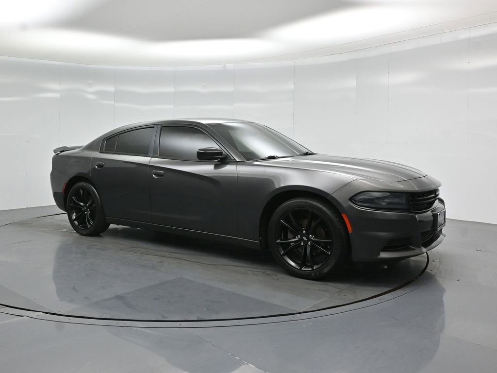 Used 2017 Dodge Charger SE w/ Blacktop Package RWD image 22