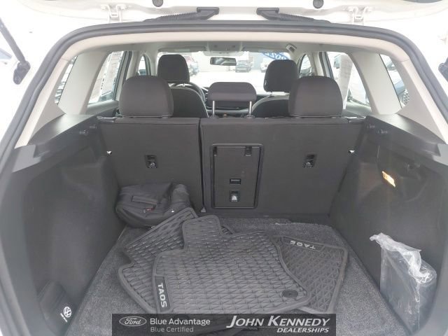 Used 2022 Volkswagen Taos S image 9