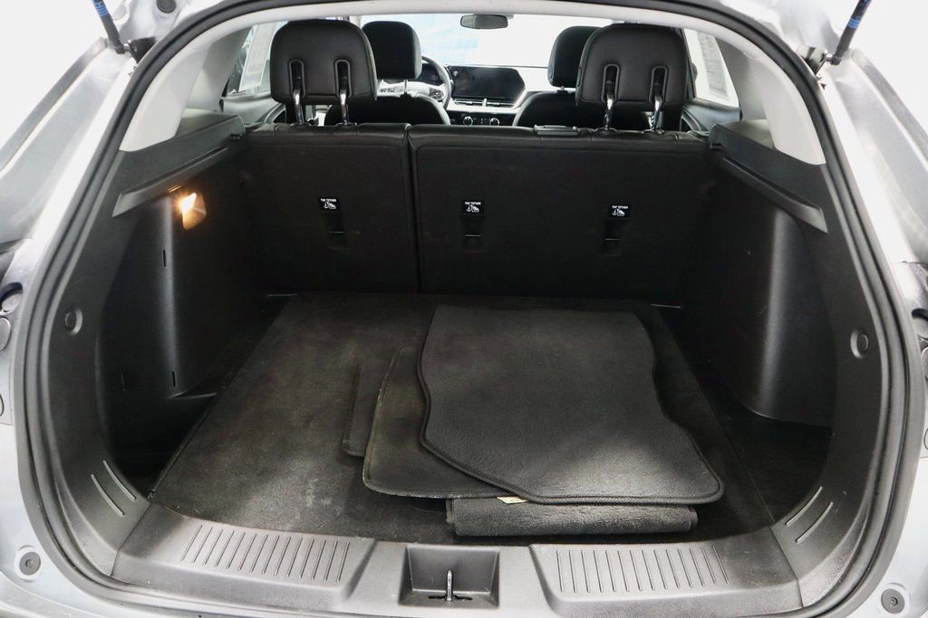 Used 2025 Chevrolet Trax LT w/ Driver Confidence Package image 14