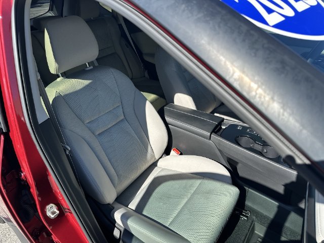 Used 2025 Nissan Rogue SV FWD image 26