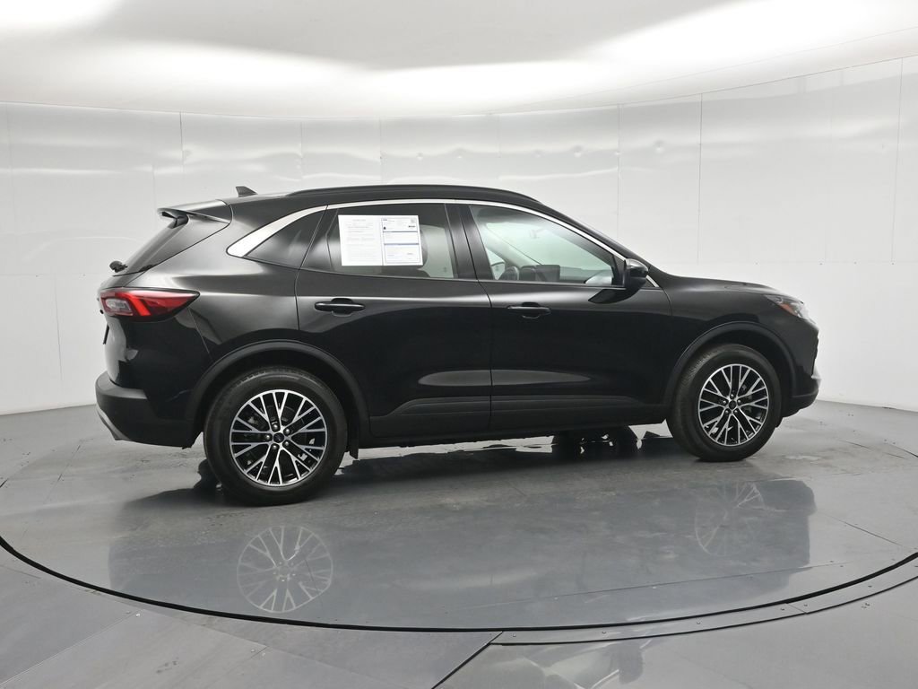 Certified 2023 Ford Escape SE FWD image 24