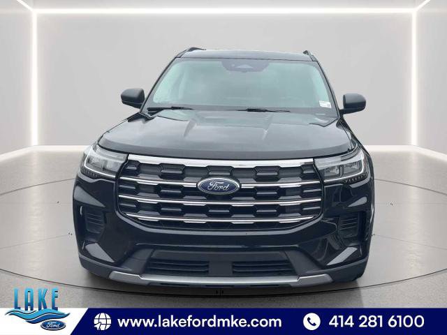 Certified 2025 Ford Explorer Active AWD/4WD image 2