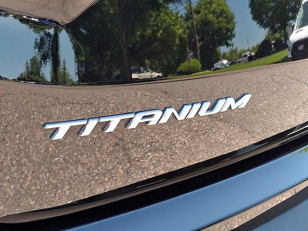 Certified 2024 Ford Edge Titanium AWD/4WD image 31