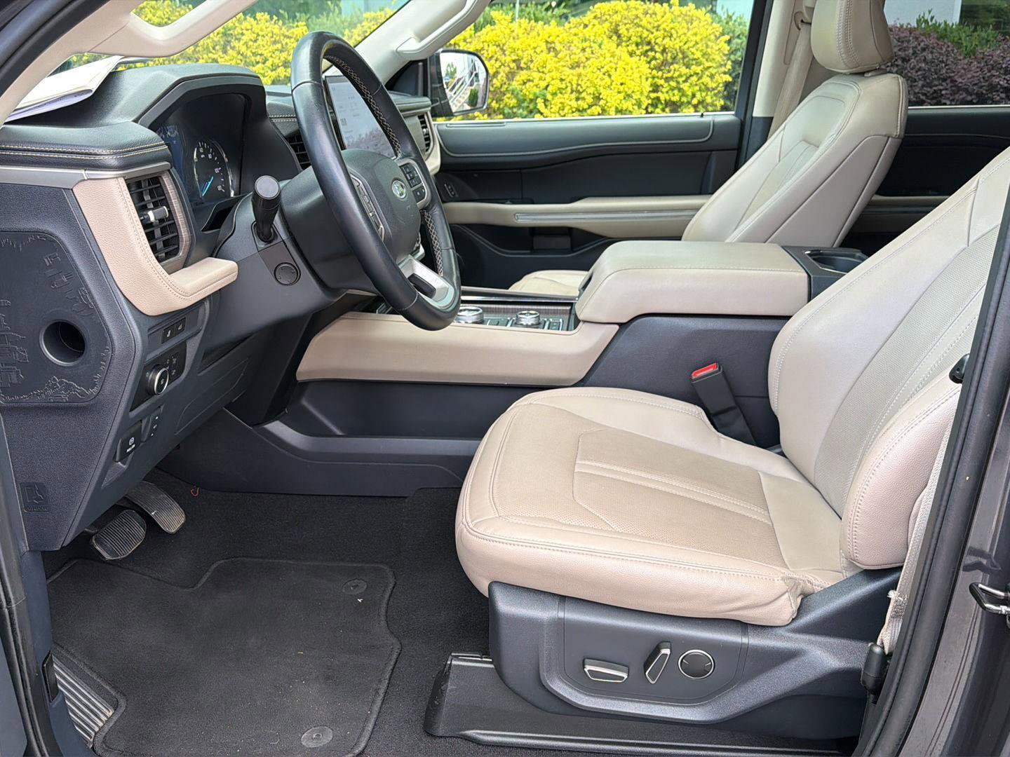 Certified 2024 Ford Expedition Max Limited AWD/4WD image 9