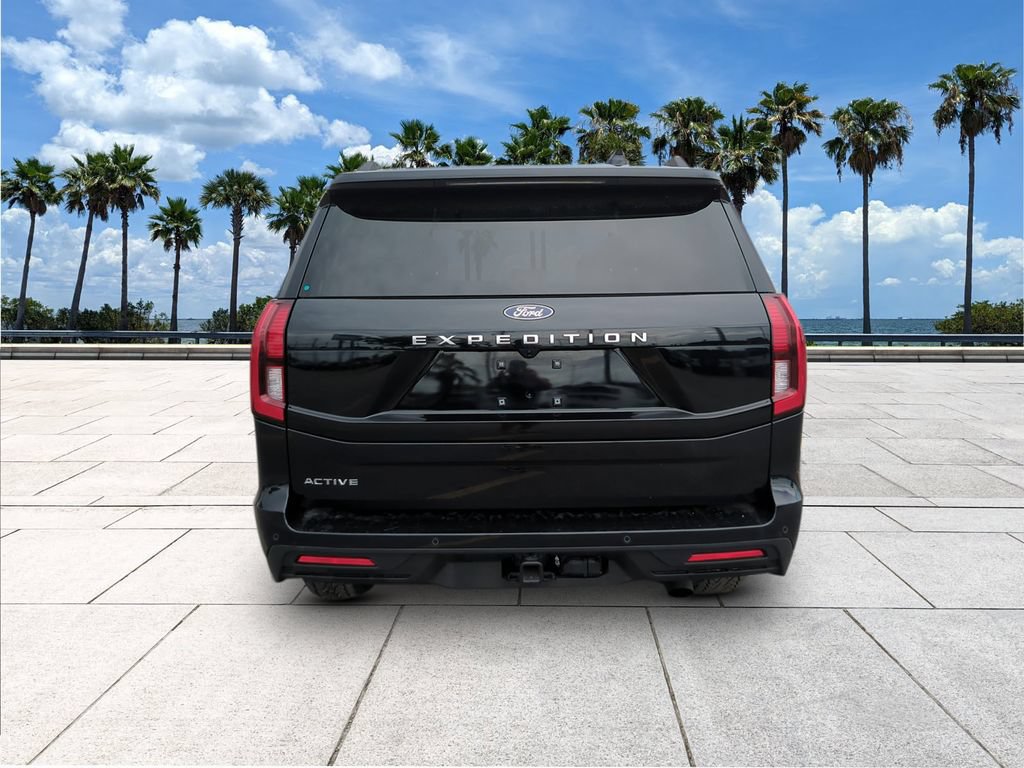 Certified 2025 Ford Expedition Active AWD/4WD image 7