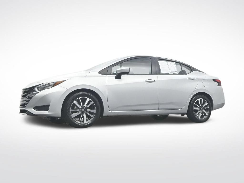 Used 2025 Nissan Versa SV FWD image 36