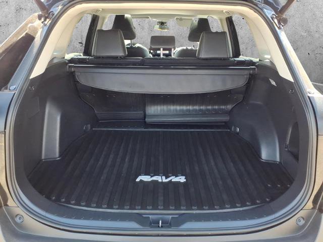 Used 2019 Toyota RAV4 XLE Premium w/ Cold Weather Package AWD/4WD image 26