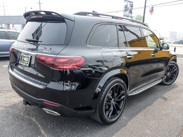 Used 2025 Mercedes-Benz GLS 580 4MATIC image 8