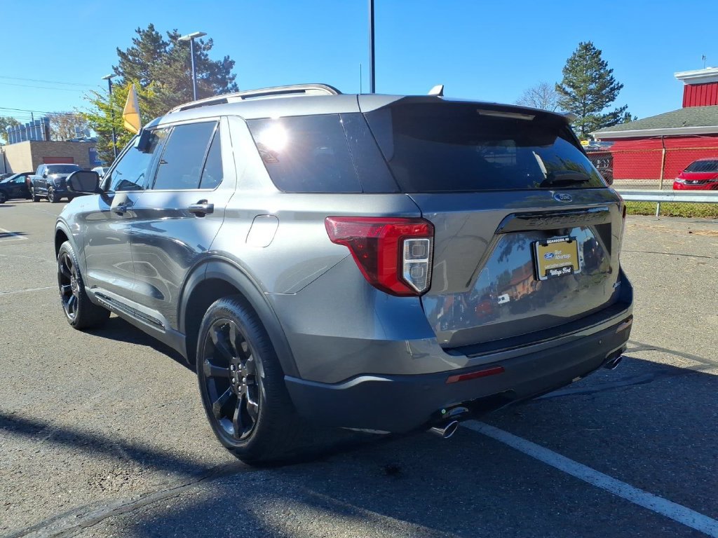 Certified 2023 Ford Explorer ST-Line AWD/4WD image 8