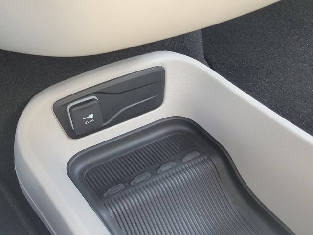 Used 2023 Chrysler Pacifica Touring-L FWD image 30