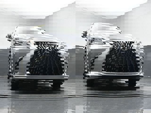 Used 2022 Lexus ES 350 Ultra Luxury w/ Accessory Package FWD image 23