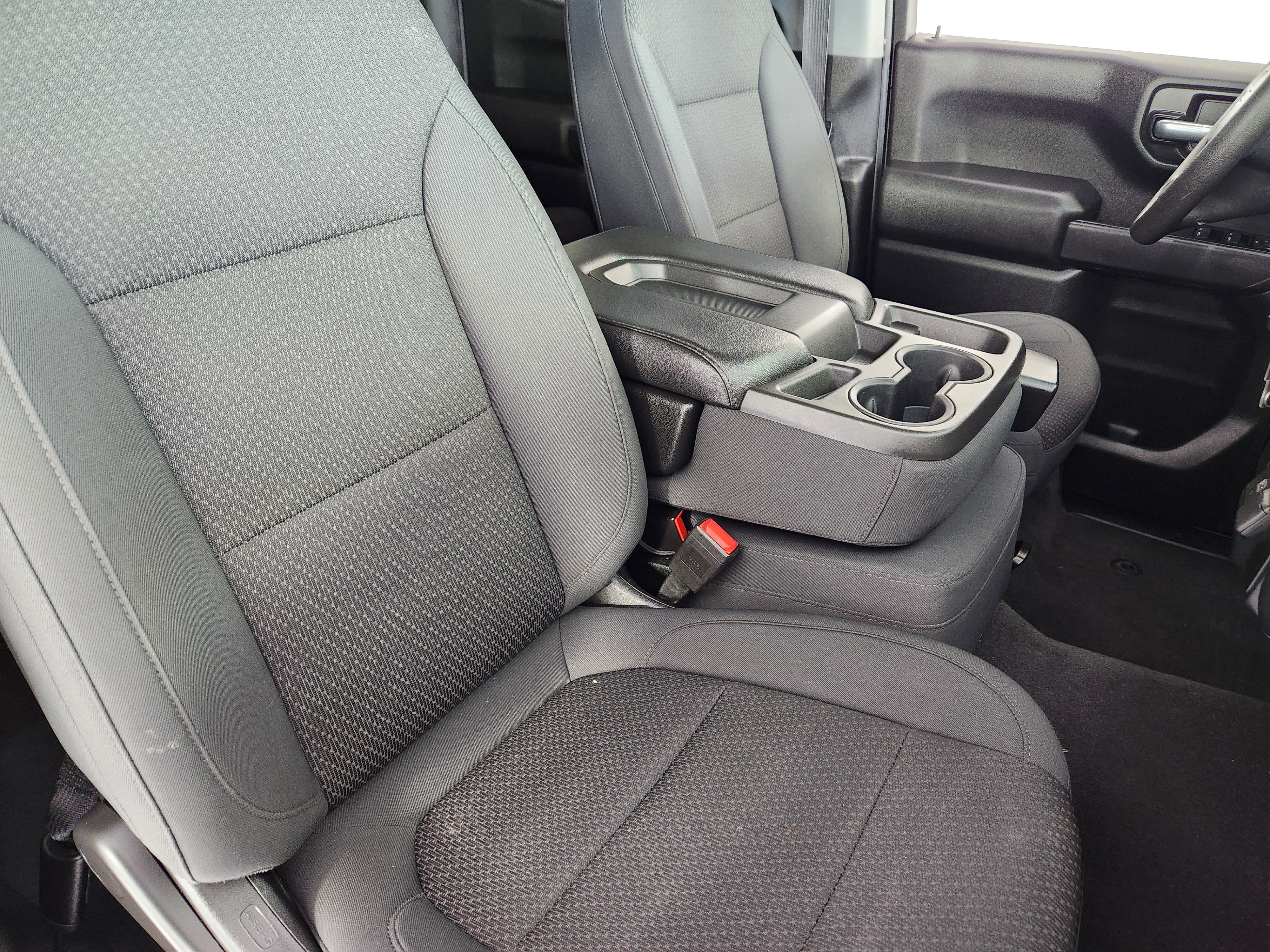 Used 2020 Chevrolet Silverado 1500 Custom w/ Custom Value Package image 10